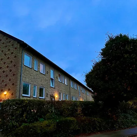 Apartment Dejlig 2 Vaerelses Lejlighed *